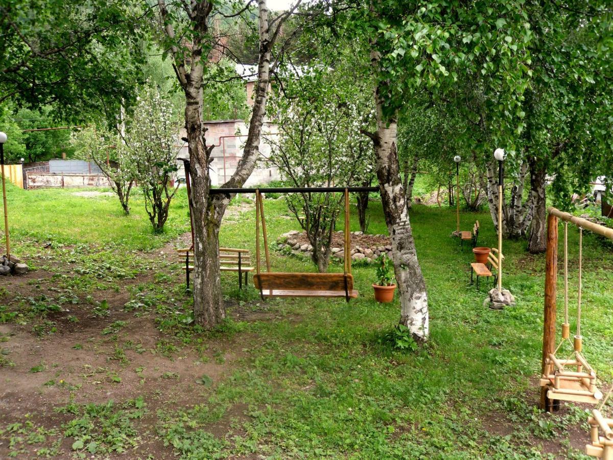 Kazbegi Cottages Qabarjina Bagian luar foto